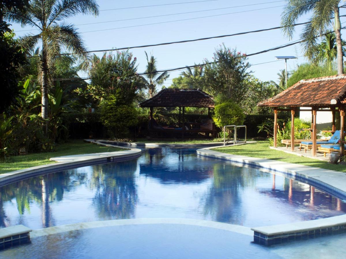 Sunset Villa Сенгиги Екстериор снимка